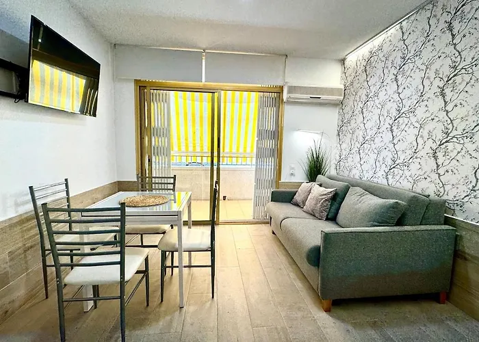Beachside Cozy & Pool 坎布里尔斯