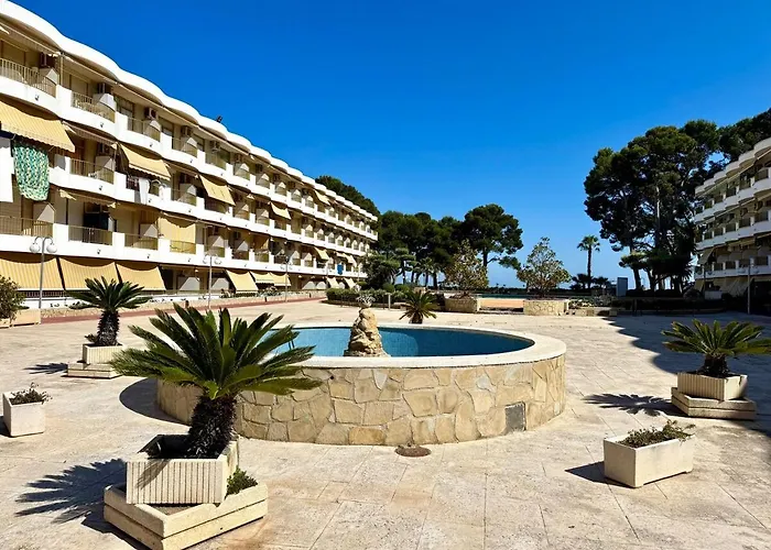 Beachside Cozy & Pool 公寓 *