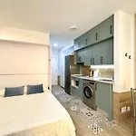 Beachside Cozy & Pool カンブリルス