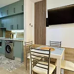 Apartamento Beachside Cozy & Pool