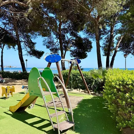 Beachside Cozy & Pool Apartman